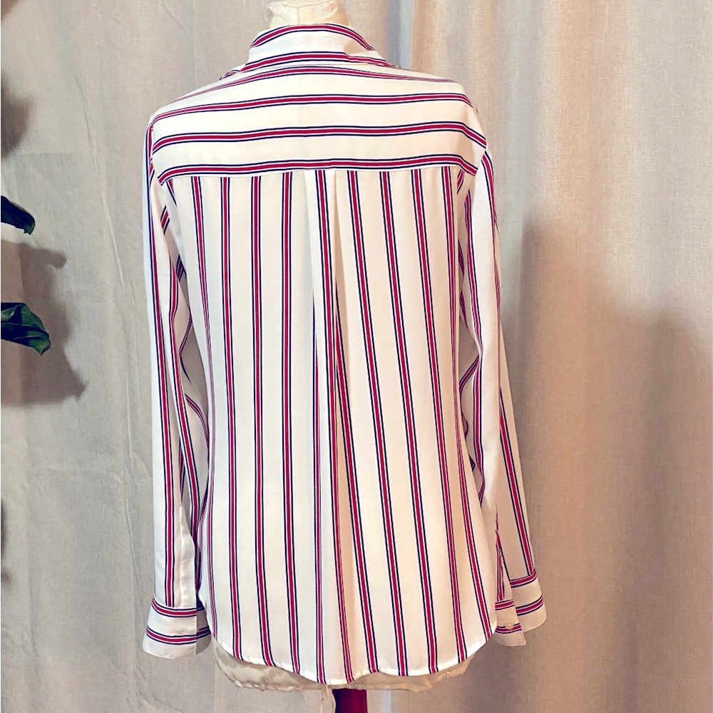 Express Portofino Blouse - Picture 2 of 3
